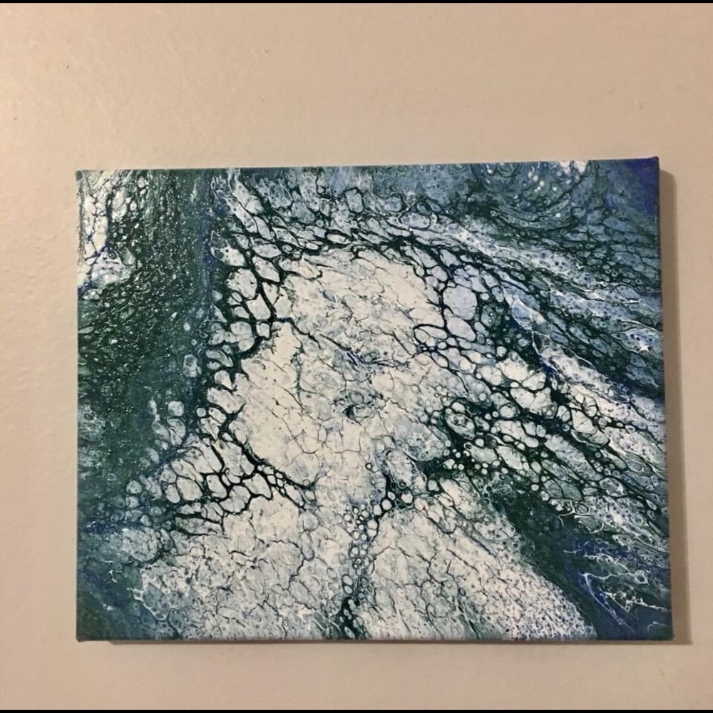 Original ‘hurricane’ inspires fluid pour painting